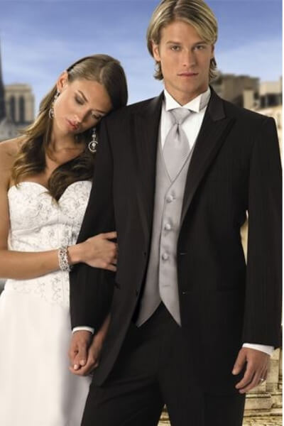 Bryllupstøj til - Find perfekte brudgomstøj | ABC Brudekjoler
